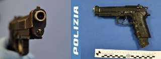 Fermo: minaccia con pistola un minorenne per un debito di droga, denunciato 18enne